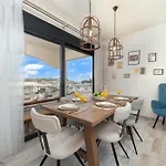 Lejlighed Maximos House